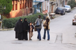 К акциям в защиту прав турецких женщин присоединились туристки