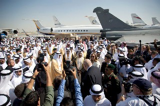 В Дубае открылся международный авиасалон ''Dubai Air Show 2011''