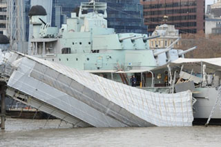 С корабля-музея ''HMS Belfast'' в центре Лондона эвакуированы 170 туристов