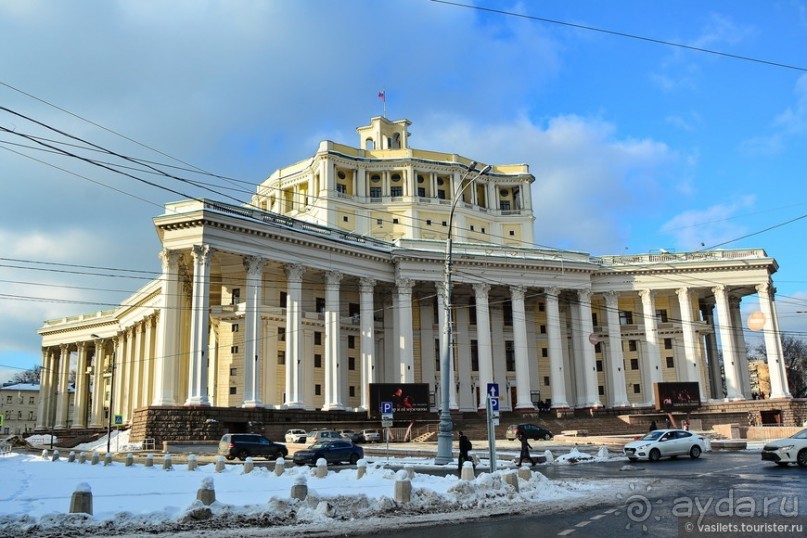 Альбом отзыва "100-летию Красной армии посвящается"