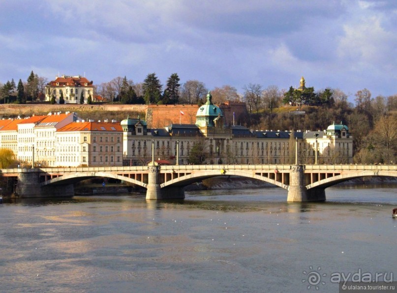 Альбом отзыва "Zlata Praha: желто-красные зарисовки"