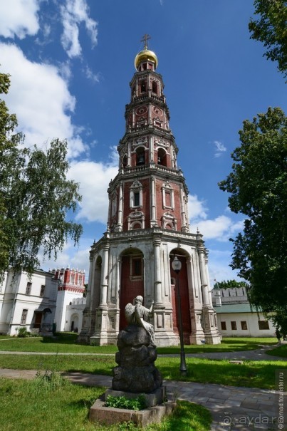 Монастырь отзывы. Новодевичий Богородице-Смоленский монастырь. Смоленский Богородичного монастыря в Смоленске. Монастырь Смоленской земли. Монастыри Смоленска действующие.