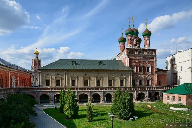 Альбом отзыва "Высоко-Петровский ставропигиальный мужской монастырь"