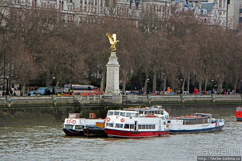 Альбом отзыва ""London is the capital of Great Britain" . Фотозарисовка"