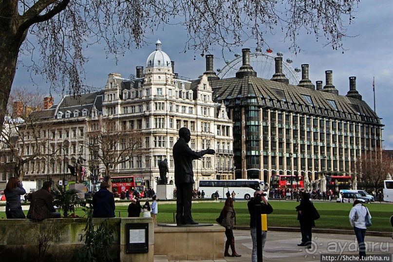 Альбом отзыва "Парламентская площадь (Parliament Square) в Вестминстере"