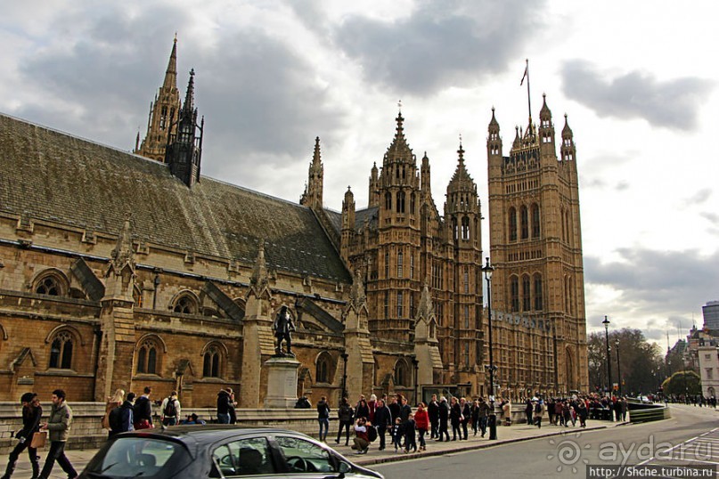 Альбом отзыва "Парламентская площадь (Parliament Square) в Вестминстере"