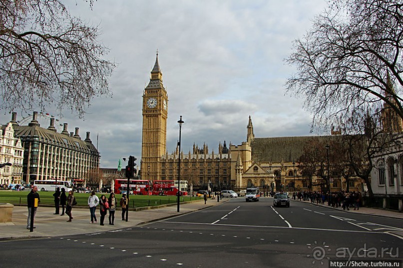 Альбом отзыва "Парламентская площадь (Parliament Square) в Вестминстере"