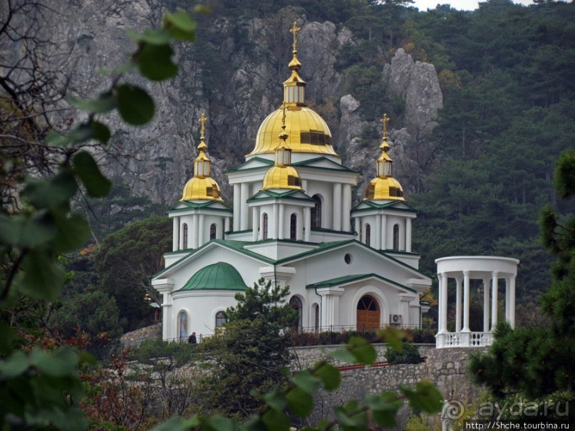 Альбом отзыва "Красивый храм с отличной панорамой Крыма"