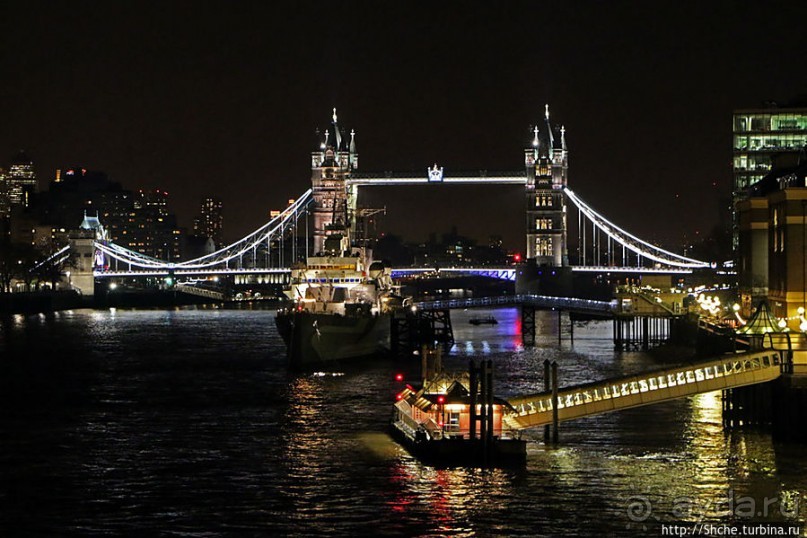 Альбом отзыва "Огни ночного Лондона. Район London Bridge"