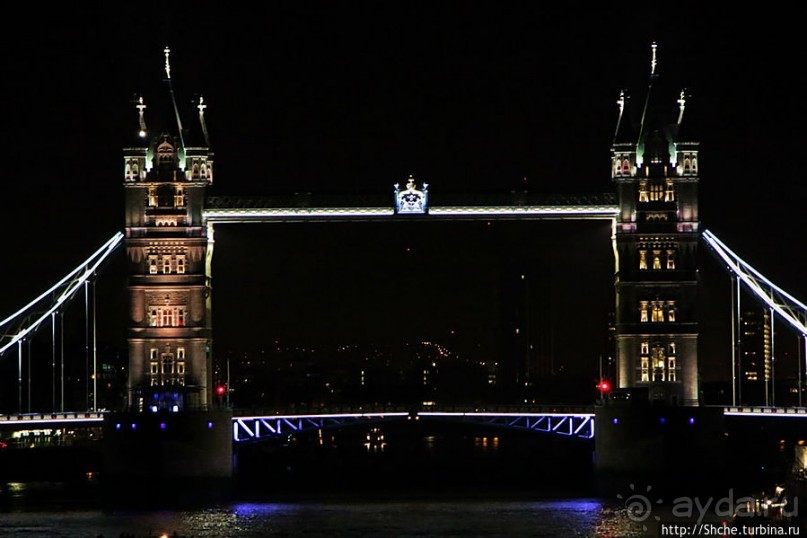 Альбом отзыва "Огни ночного Лондона. Район London Bridge"