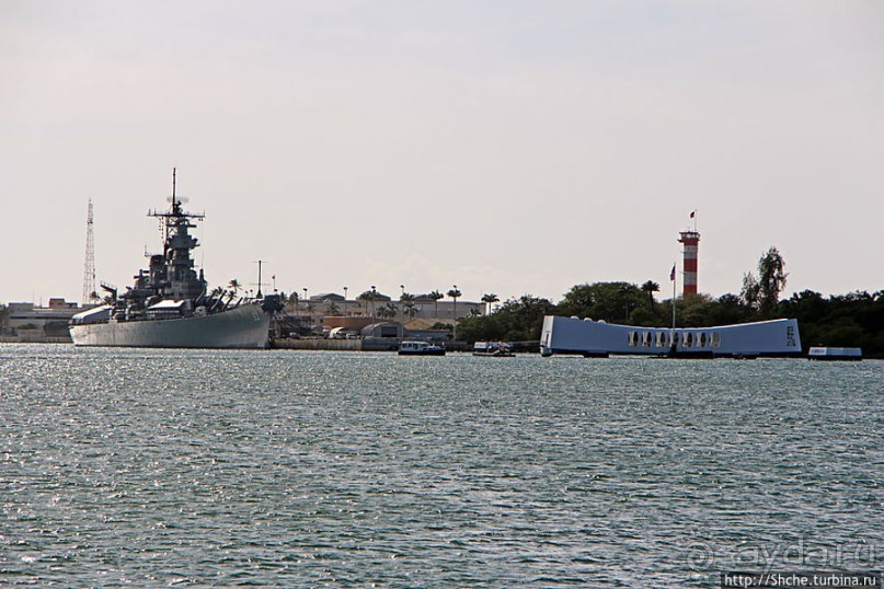 Альбом отзыва "Осмотр подводной лодки USS Bowfin (SS-287) в Перл-Харбор"