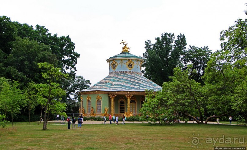 Альбом отзыва "Дворцово-парковый комплекс Потсдама. Neues Palais и др"