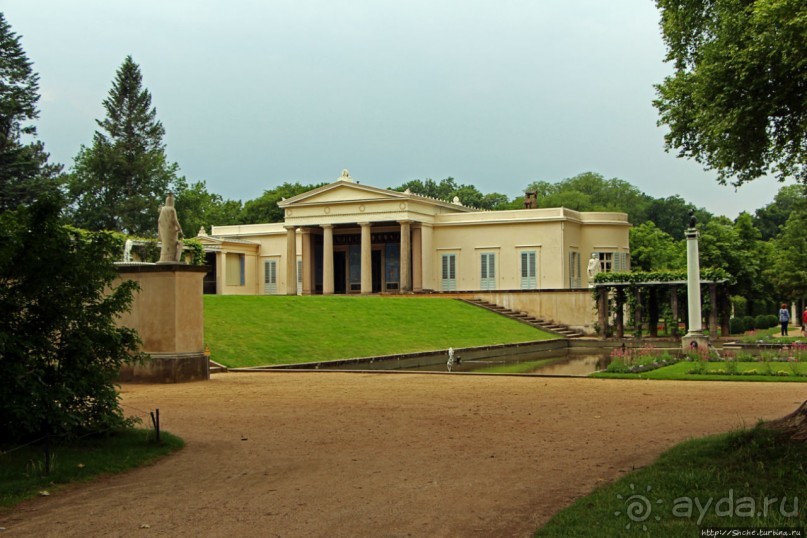 Альбом отзыва "Дворцово-парковый комплекс Потсдама. Neues Palais и др"