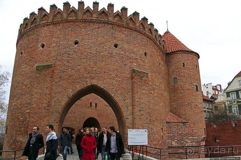 Альбом отзыва "Варшавский Барбакан — и история, и искусство"