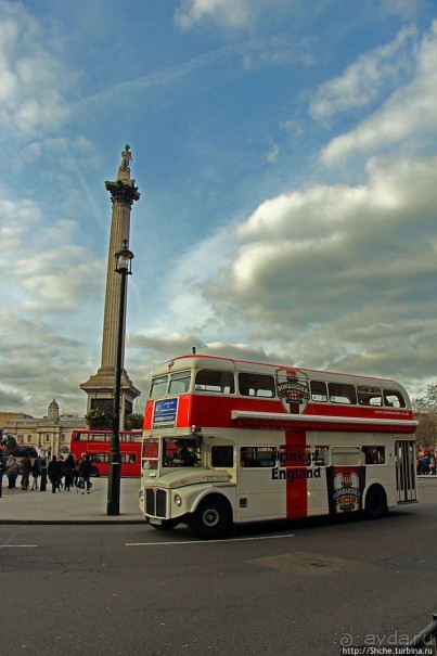 Альбом отзыва "Charing Cross — официальный центр Лондона"