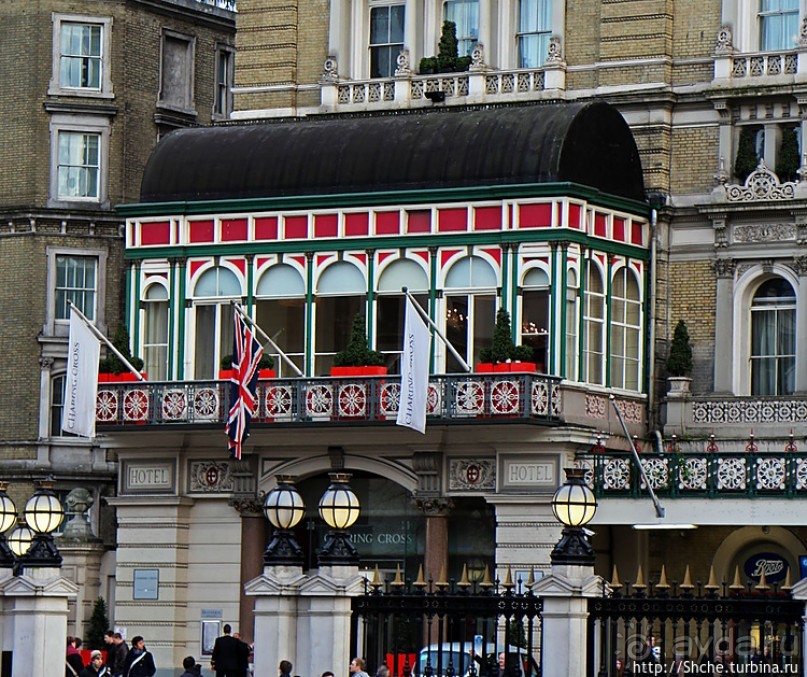 Альбом отзыва "Charing Cross — официальный центр Лондона"