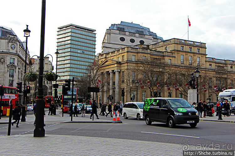 Альбом отзыва "Charing Cross — официальный центр Лондона"