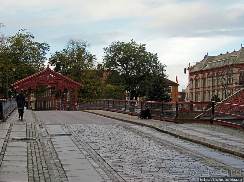 Альбом отзыва "Gamle Bybro — старый городской мост, или "ворота счастья""