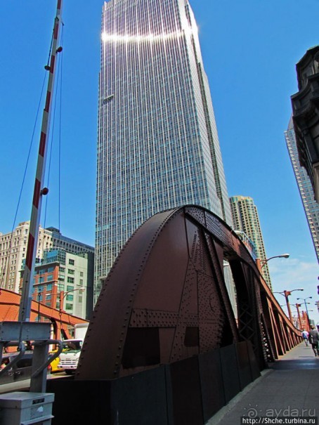 Альбом отзыва "Прогулка вдоль реки в джунглях...бетонных. Chicago Riverwalk"