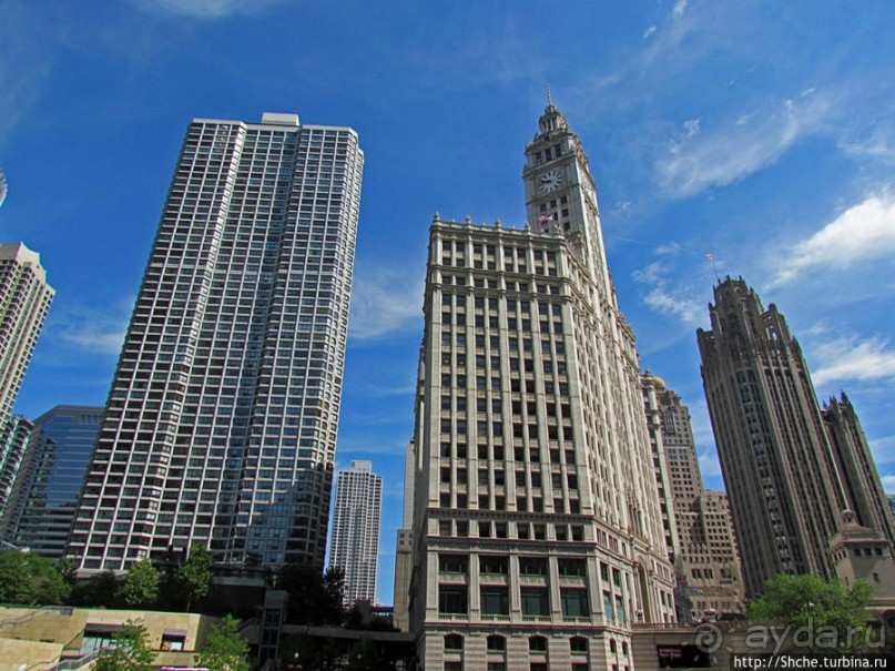 Альбом отзыва "Прогулка вдоль реки в джунглях...бетонных. Chicago Riverwalk"