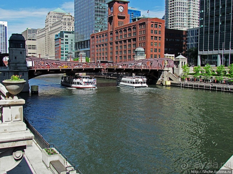 Альбом отзыва "Прогулка вдоль реки в джунглях...бетонных. Chicago Riverwalk"