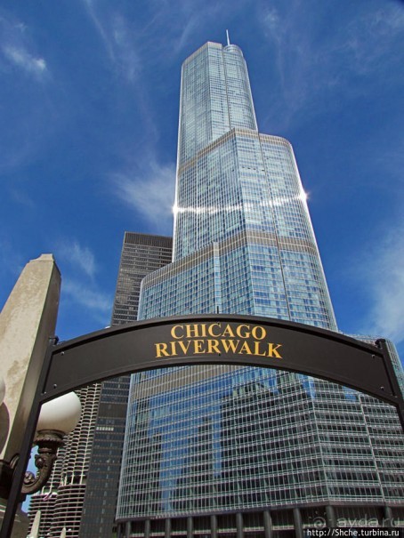 Альбом отзыва "Прогулка вдоль реки в джунглях...бетонных. Chicago Riverwalk"