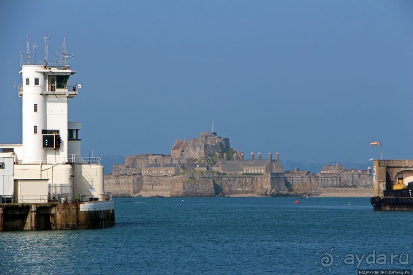 Альбом отзыва "Пляж Havre Des Pas и другие берега столицы Джерси"