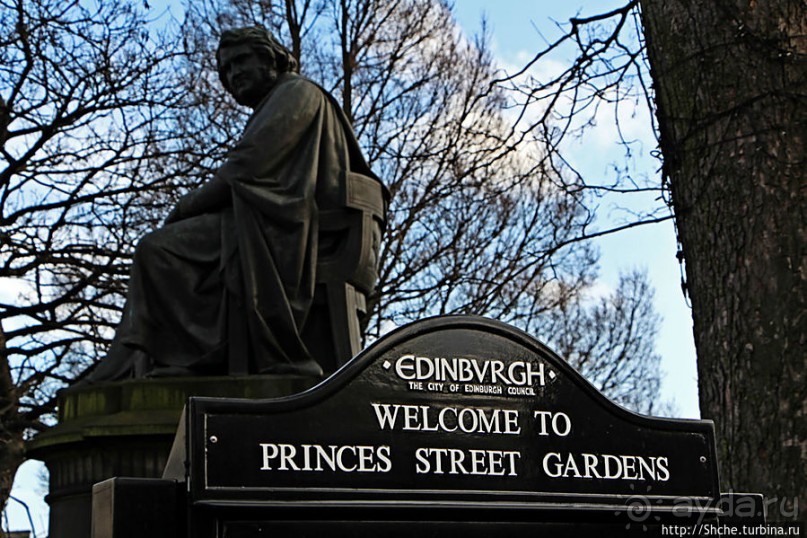 Альбом отзыва "West Princes Street Gardens — центральный парк Эдинбурга"