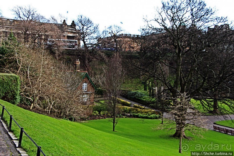 Альбом отзыва "West Princes Street Gardens — центральный парк Эдинбурга"