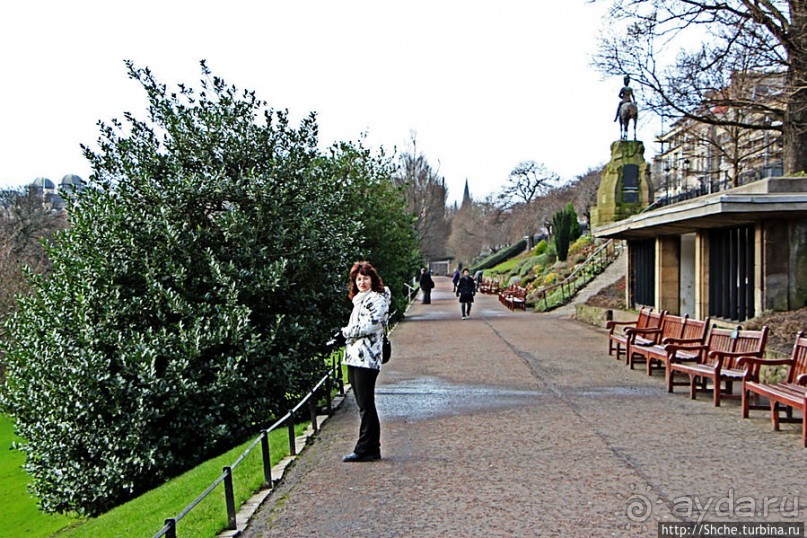 Альбом отзыва "West Princes Street Gardens — центральный парк Эдинбурга"