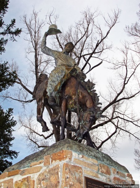 Альбом отзыва "George Washington Memorial Park, Town Square, Jackson"