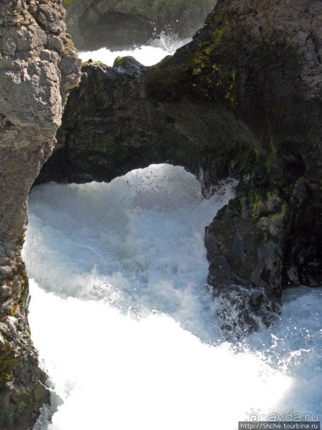 Альбом отзыва "Barnafoss — такой недетский "детский водопад""