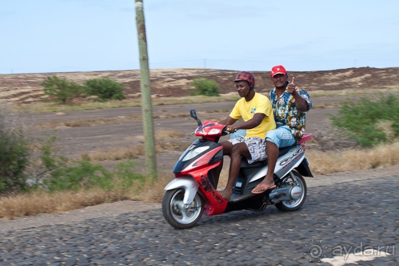 Альбом отзыва "Остров São Vicente, город Mindelo, Cape Verde (2/4)"