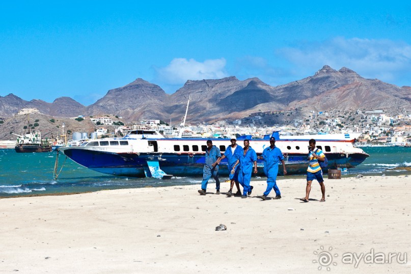 Альбом отзыва "Остров São Vicente, город Mindelo, Cape Verde (2/4)"