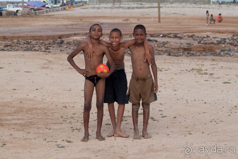 Альбом отзыва "Остров São Vicente, город Mindelo, Cape Verde (2/4)"