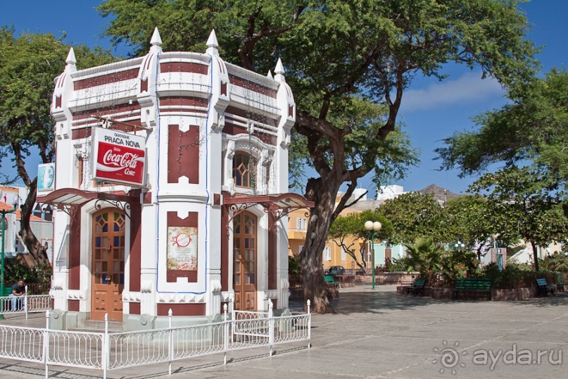 Альбом отзыва "Остров São Vicente, город Mindelo, Cape Verde (2/4)"