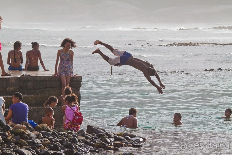 Альбом отзыва "Остров São Vicente, город Mindelo, Cape Verde (2/4)"