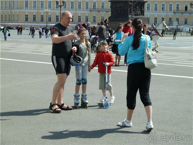 Альбом отзыва "Как летом  осмотреть Петербург с земли, воды и воздуха. Советы самостоятельным туристам."