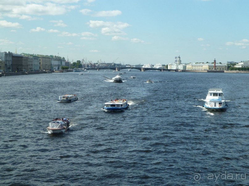 Альбом отзыва "Как летом  осмотреть Петербург с земли, воды и воздуха. Советы самостоятельным туристам."