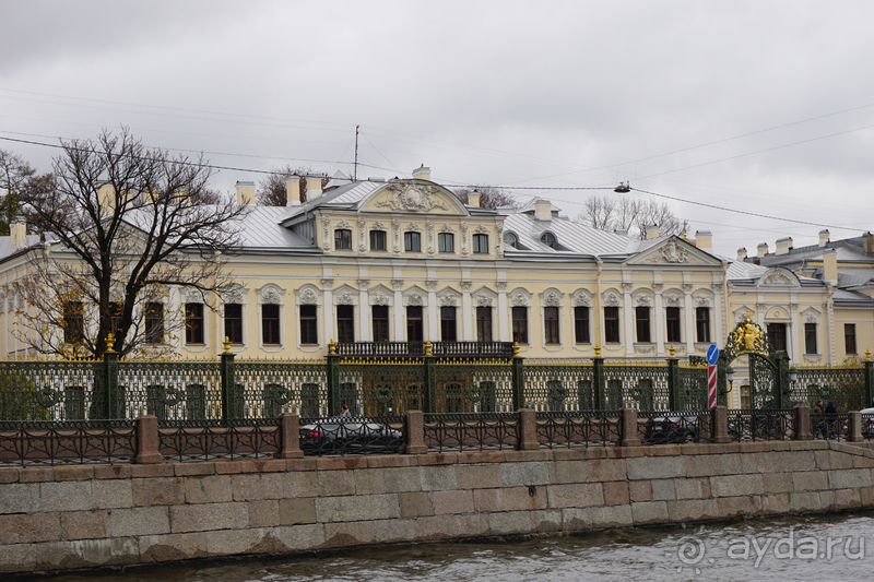 Альбом истории "Санкт-Петербург, Россия. От «Авроры» назад по Фонтанке."