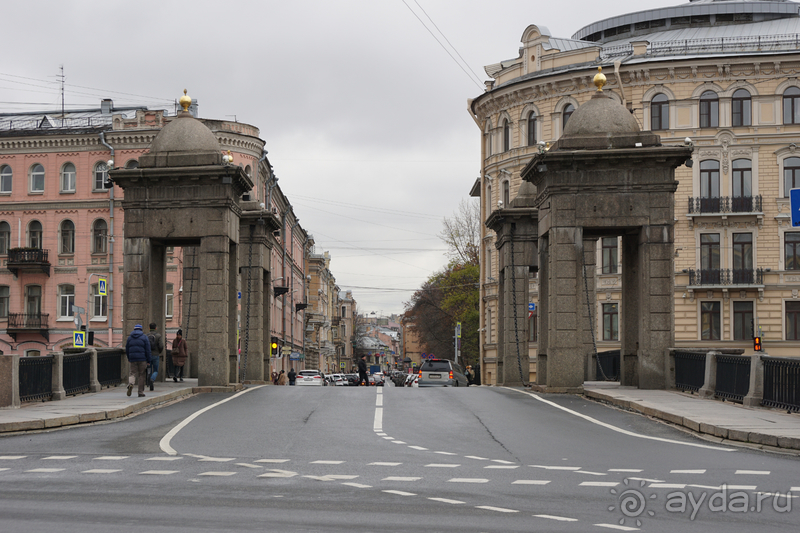 Альбом истории "Санкт-Петербург, Россия. От «Авроры» назад по Фонтанке."