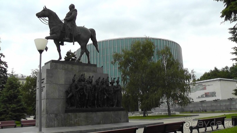 Альбом отзыва "Москва-всё в этом слове! Часть I - Арбат, Бородинская панорама, Храм Спасителя, Кремль и Кр.площадь"