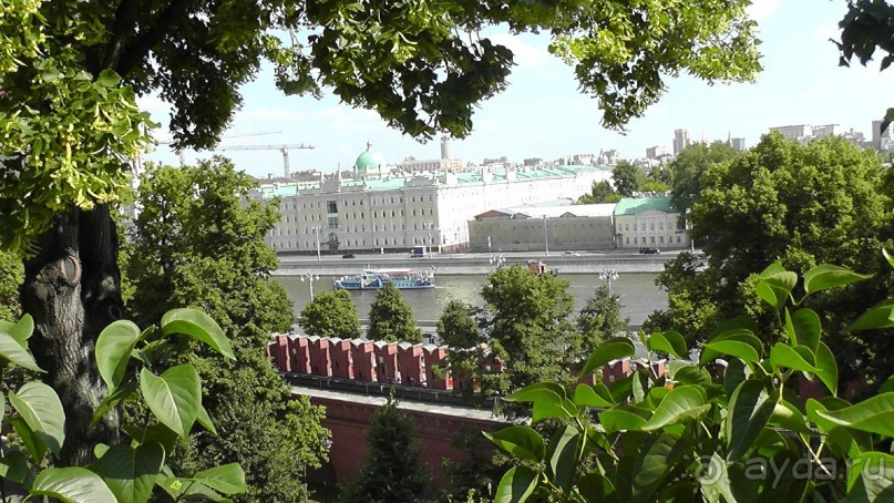 Альбом отзыва "Москва-всё в этом слове! Часть I - Арбат, Бородинская панорама, Храм Спасителя, Кремль и Кр.площадь"