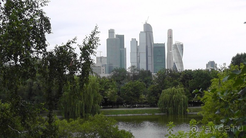 Альбом отзыва "Москва-всё в этом слове! Часть II -Царицыно, Москва-сити, Новодевичий, Высоко-Петровский монастырь "