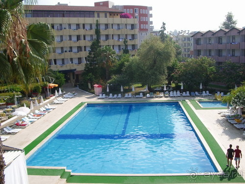 Banana Hotel