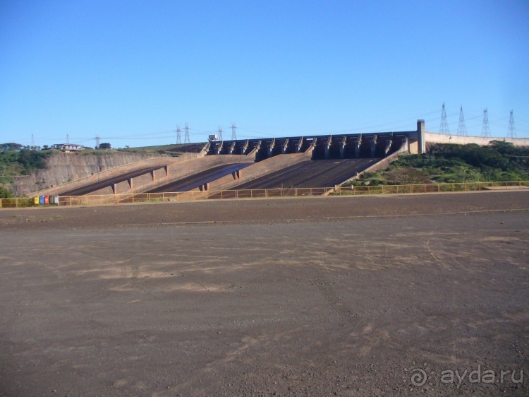 Альбом отзыва "Бразилия по-простому. 4. Парагвай. ГЭС на реке Itaipu"