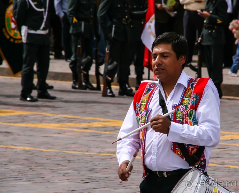 Альбом отзыва "Покорение Америки. Часть 4. День 3: Танцы, кока, высота… (Cuzco, Peru)"