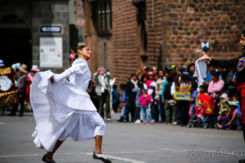 Альбом отзыва "Покорение Америки. Часть 4. День 3: Танцы, кока, высота… (Cuzco, Peru)"