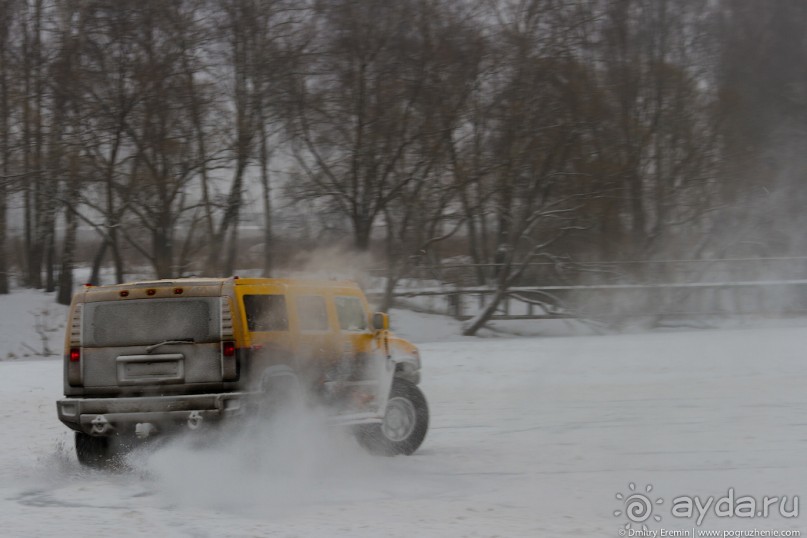 Альбом отзыва "Укрощение Hummer’а: танцы на льду (Kommunarka, Russia)"