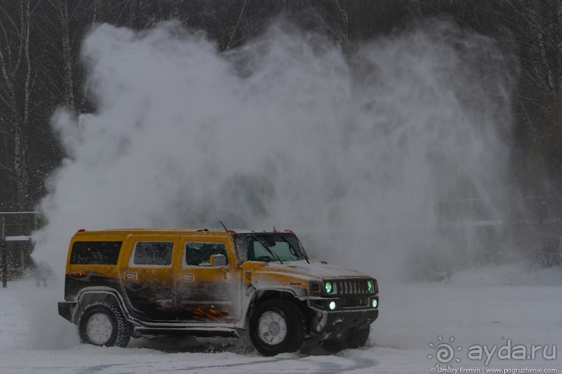 Альбом отзыва "Укрощение Hummer’а: танцы на льду (Kommunarka, Russia)"